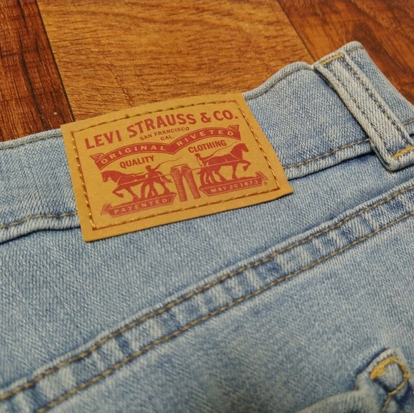 Levi's Light Blue Jean Classic Shorts Sz 31 - Picture 6 of 7